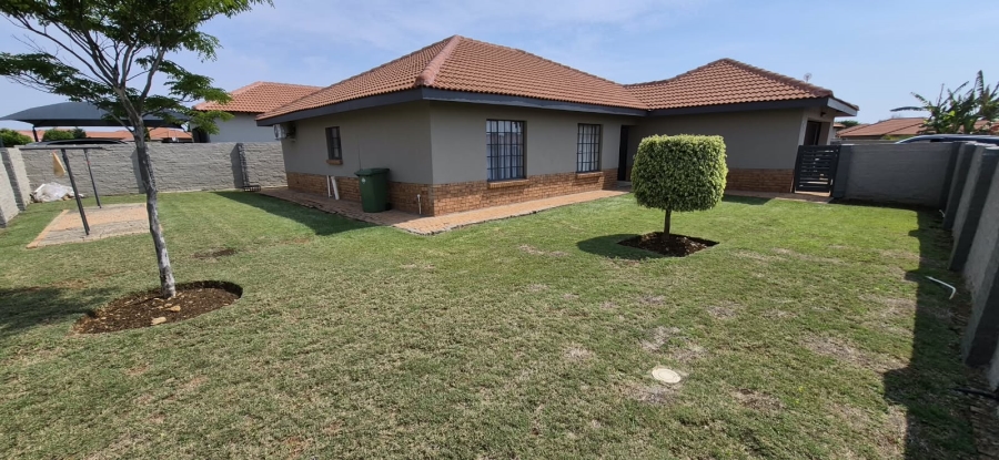 3 Bedroom Property for Sale in Waterkloof North West